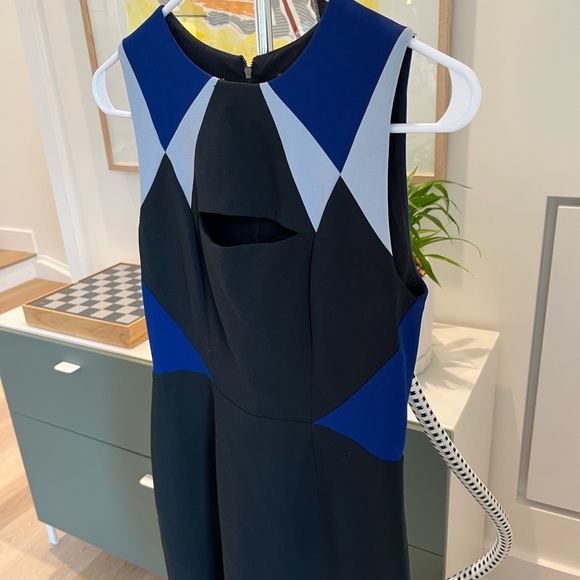 BCBG crepe dress sleeveless knee length sheath dress cutout - Picture 5 of 8